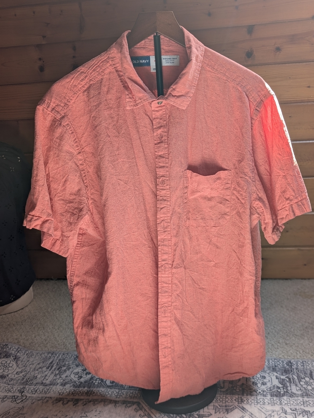 Old Navy Men’s Linen Blend Short-Sleeve Button-Down Shirt